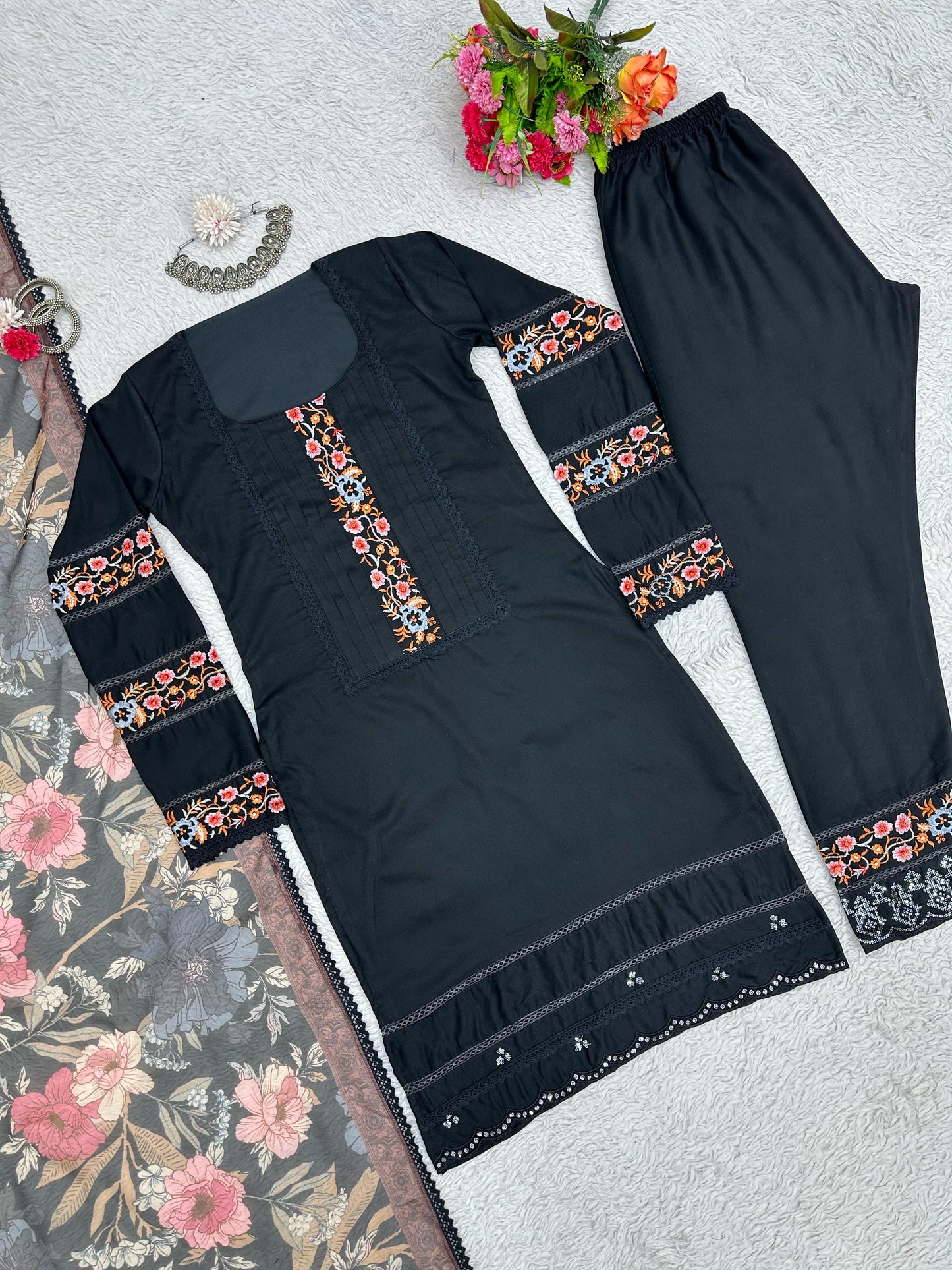 Thread Work Kurta Set