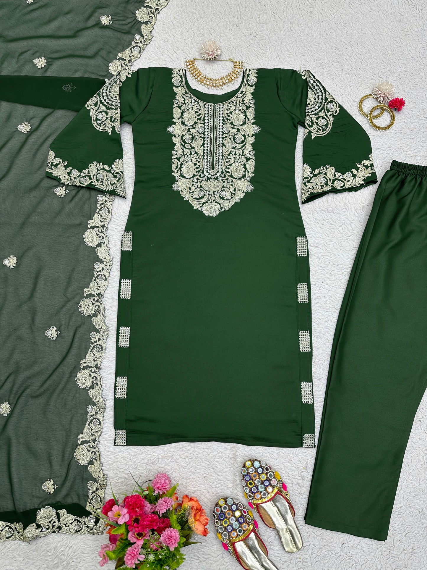 Embroidered Kurta Set in Green