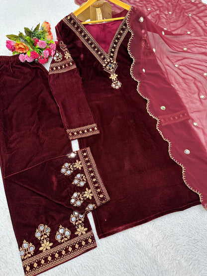 Alia Bhatt Inspired Velvet Kurta Set