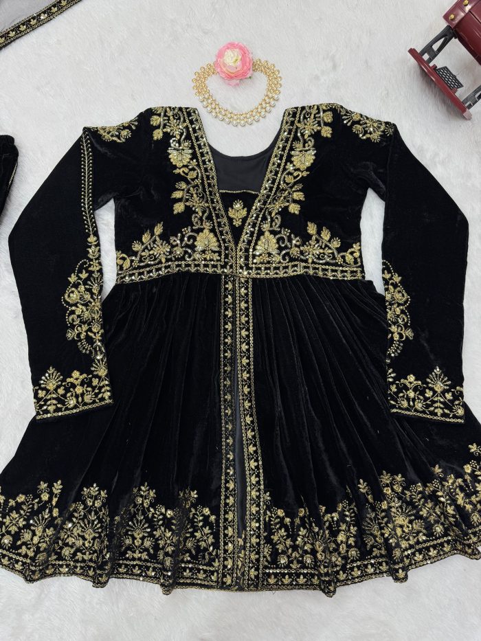 Velvet Slit Peplum Kurta Palazzo Set - Image 8