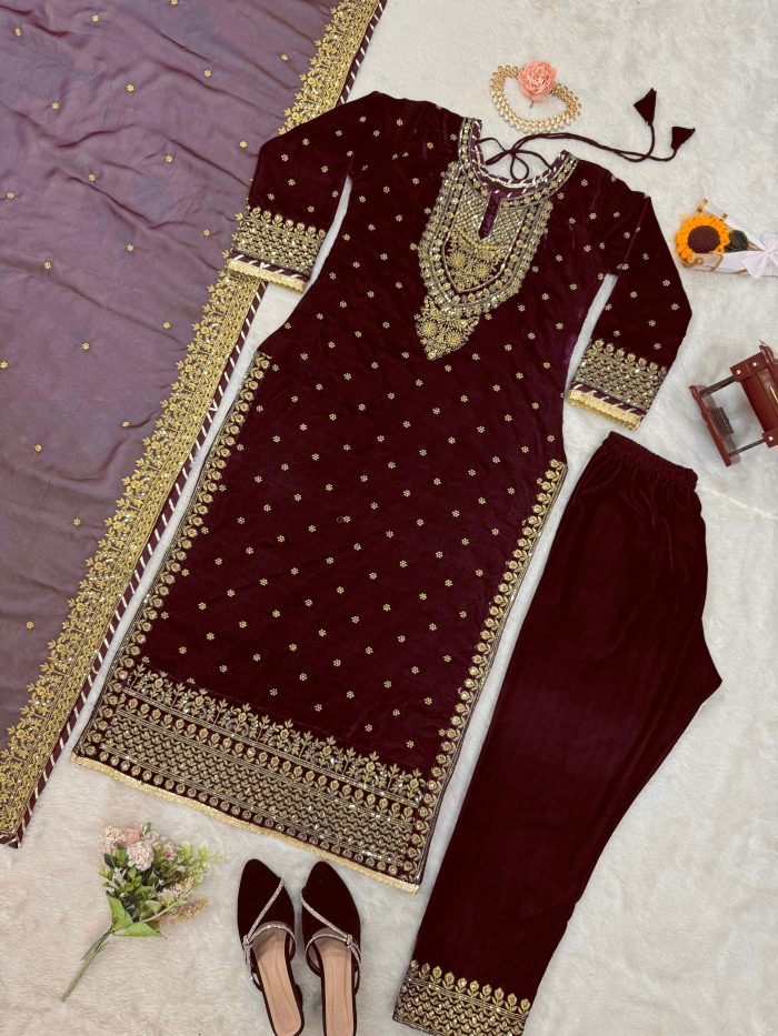 Designer Kurta Set in Velvet - Image 4