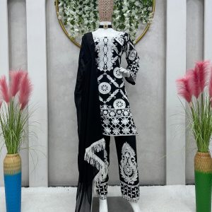 Chainstitch work Kurta Set - Image 7