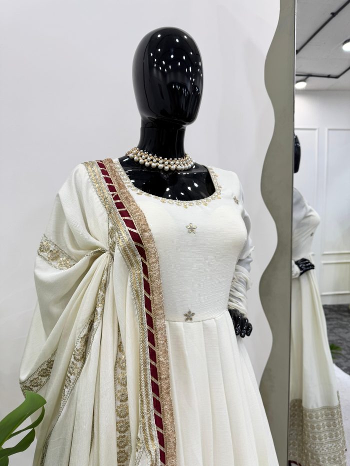 Pretty Anarkali Set - Image 7