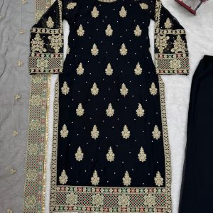 Bridal Kurta Set - Image 13