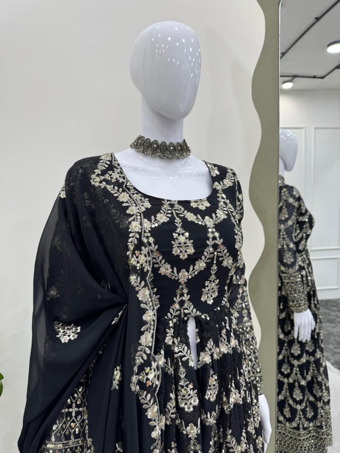 Front Slit Anarkali Set - Image 4