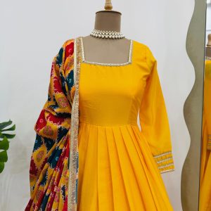 Haldi Special Anarkali Kurta Set - Image 3