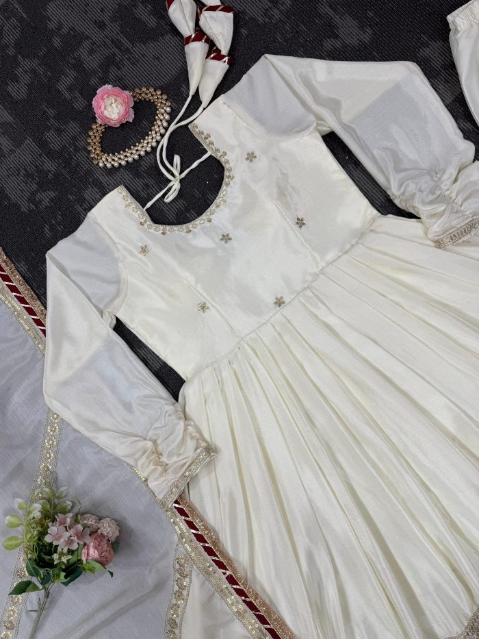 Pretty Anarkali Set - Image 5