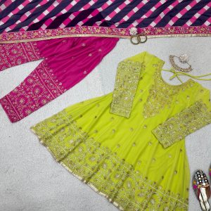 Aditi Rao Inspired Kurta Set - Image 8
