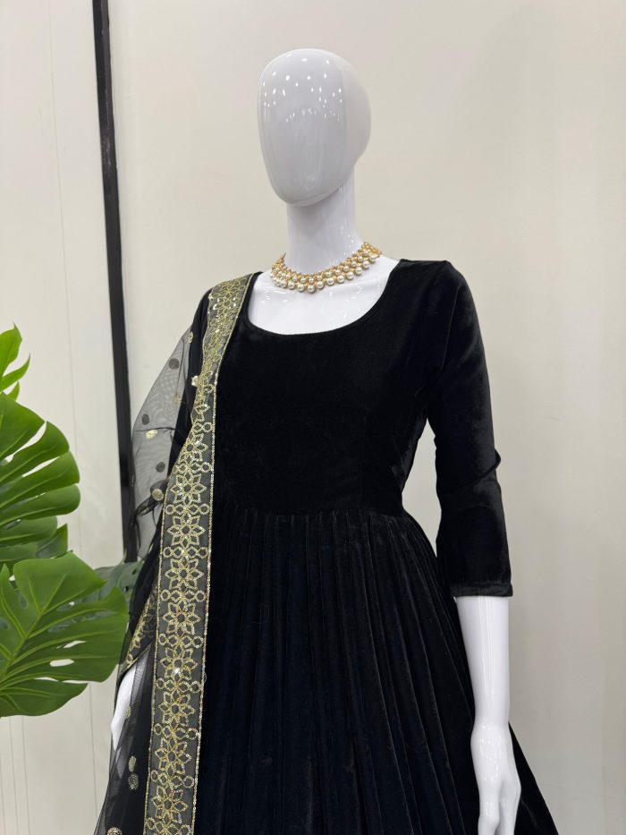 Velvet Anarkali Set - Image 5