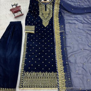Designer Kurta Set in Velvet - Image 16