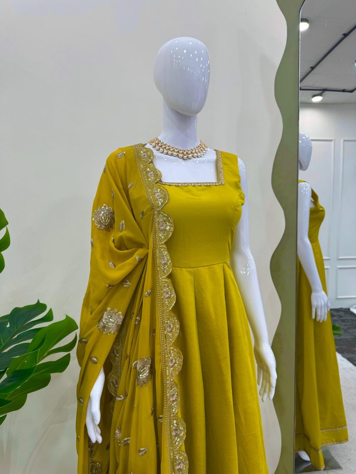 Anarkali Set - Image 3
