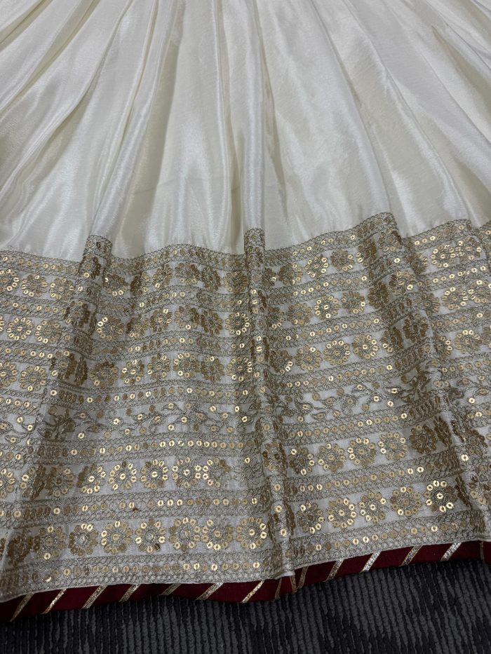 Pretty Anarkali Set - Image 10