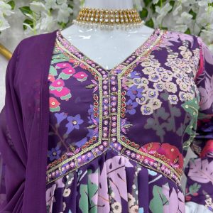 Alia Cut Handwork Anarkali Set - Image 10
