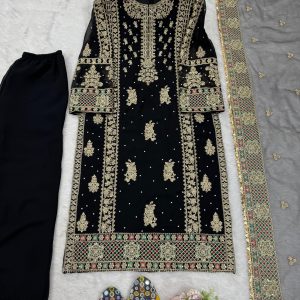 Bridal Kurta Set - Image 9