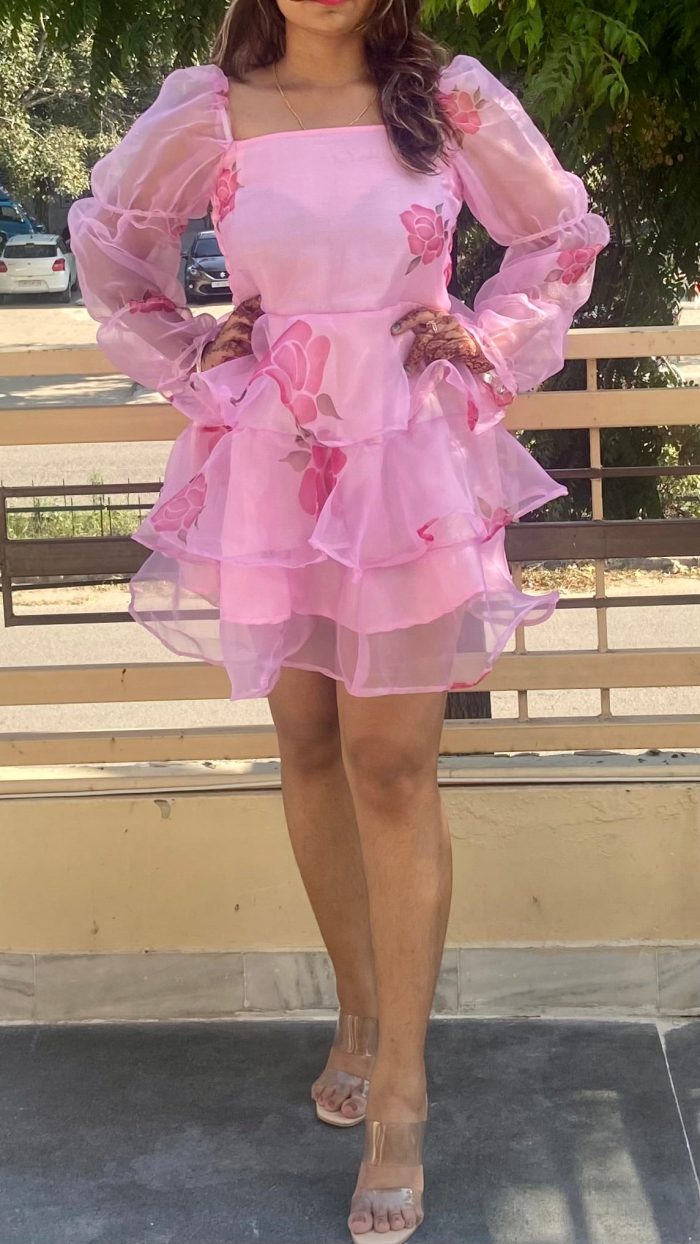 Floral Pink Ruffle Chic - Image 2