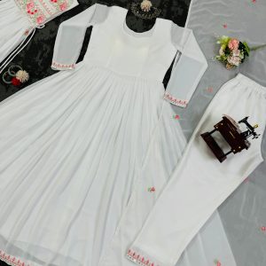 Anarkali Set with Shrug - Image 4