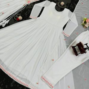 Anarkali Set with Shrug - Image 3
