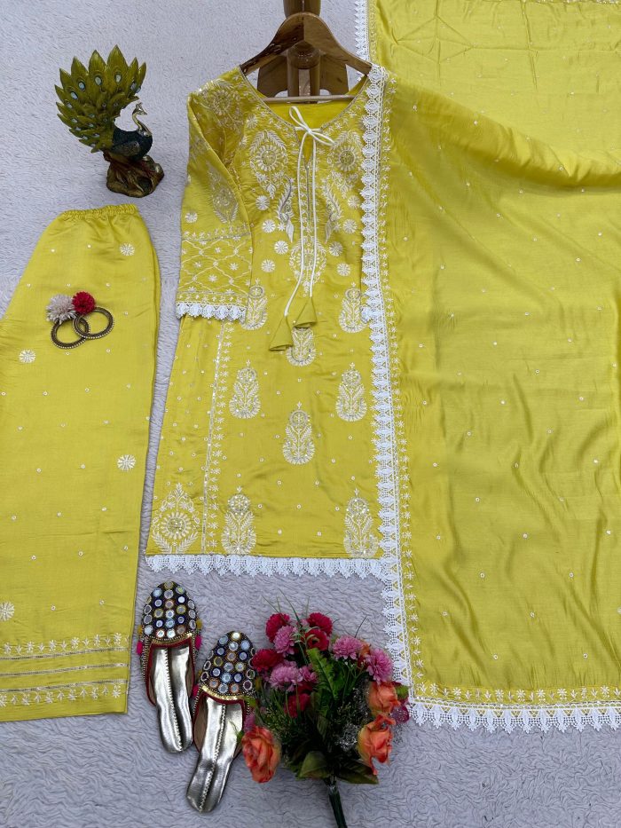 Basic Kurta Set in Yellow - Image 6