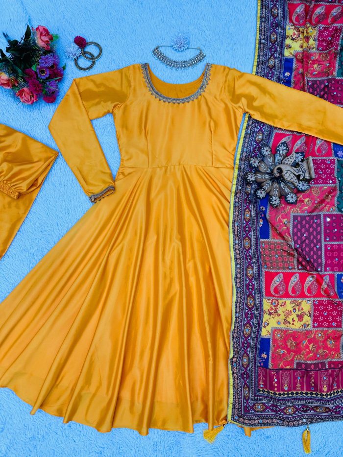 Anarkali with Karachi Dupatta - Image 4