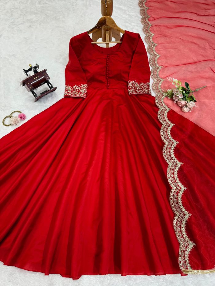 Karwachauth Special Anarkali Set - Image 7