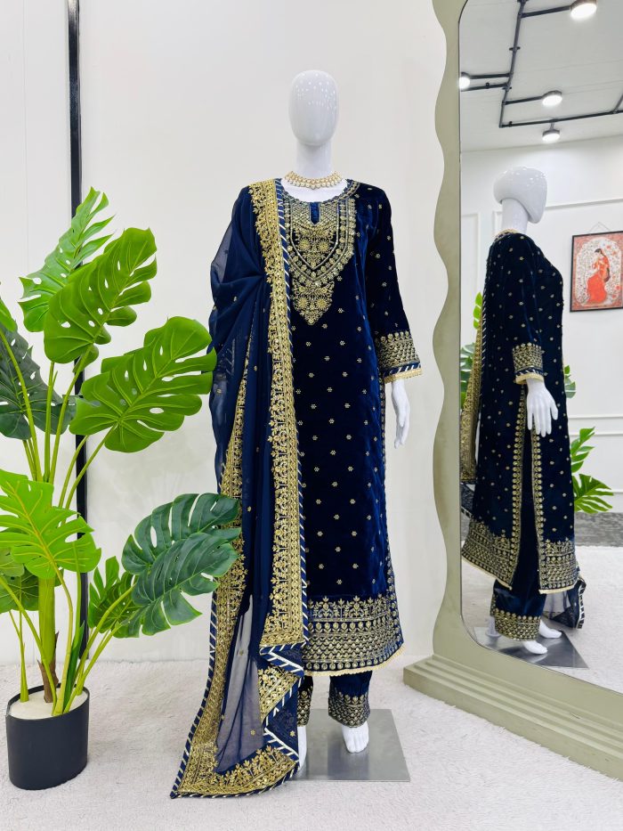 Designer Kurta Set in Velvet - Image 10