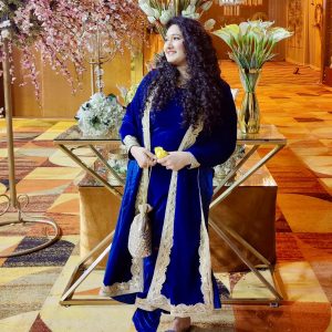 Lace Work Velvet Kurta Set with Dupatta - Image 3