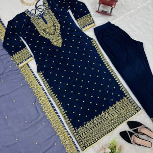 Designer Kurta Set in Velvet - Image 15