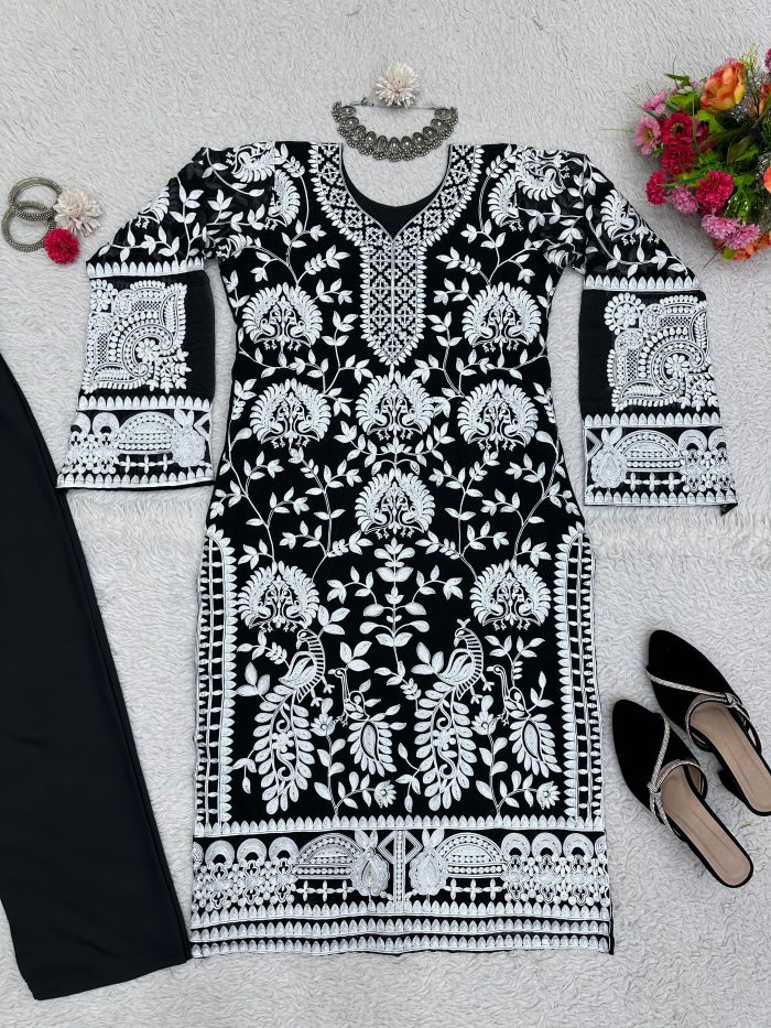 Chainstitch Work Kurta Set - Image 2