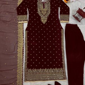 Designer Kurta Set in Velvet - Image 6