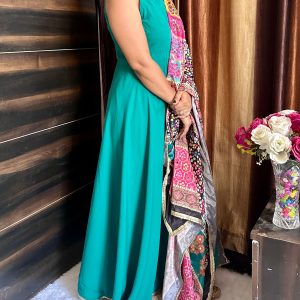 Front Slit Anarkali Suit with Karachi Dupatta - Image 3