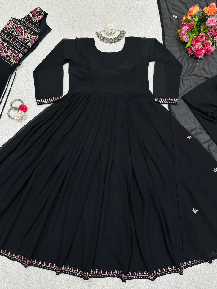 Anarkali Set with Shrug - Image 11