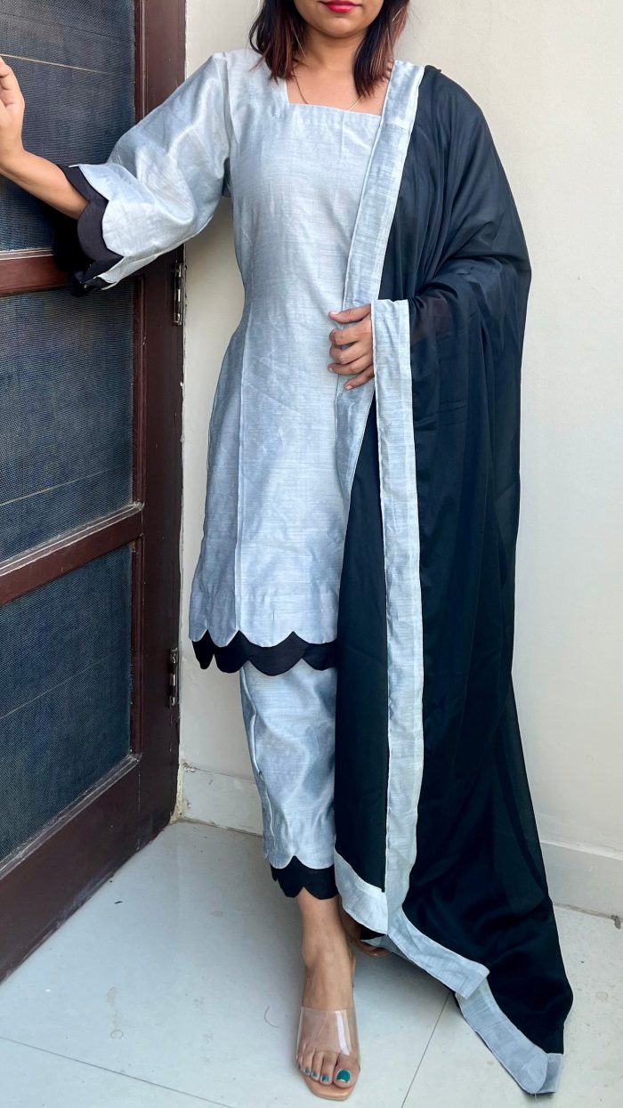 Pakistani Style Cutwork Kurta Pants Set