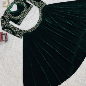 Designer Velvet Lehenga Set in Green - Image 6