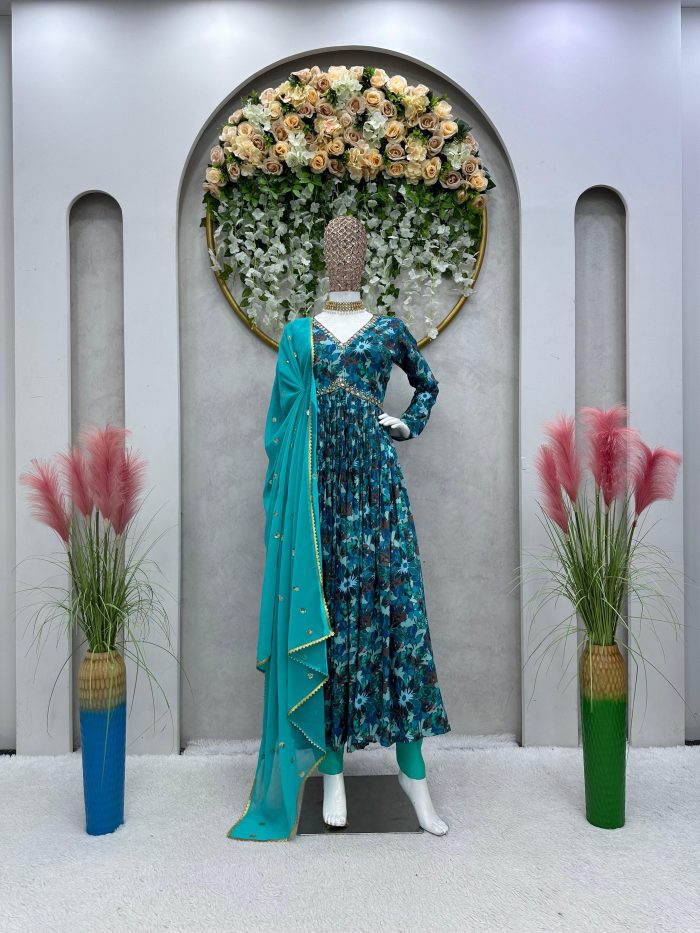 Alia Cut Kurta Set - Image 11