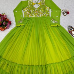 Thread and Sequins Work Anarkali - Image 14