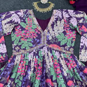 Alia Cut Kurta Set - Image 9