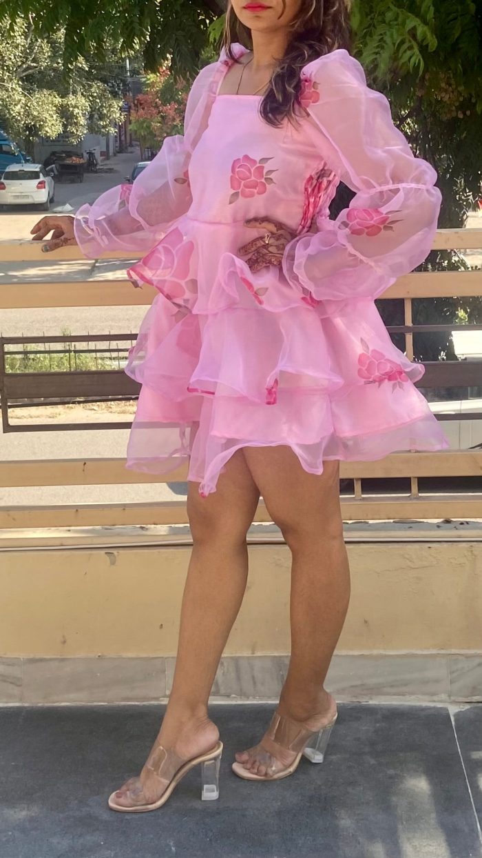 Floral Pink Ruffle Chic - Image 3