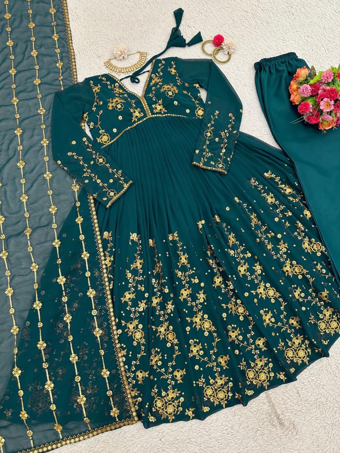 Embroidered Anarkali Set in Green - Image 4