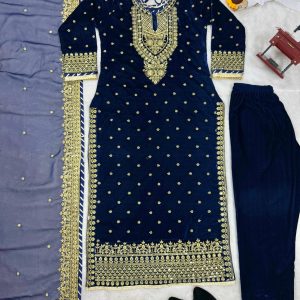 Designer Kurta Set in Velvet - Image 13