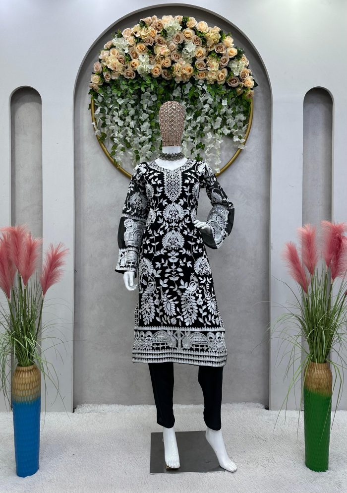 Chainstitch Work Kurta Set - Image 6