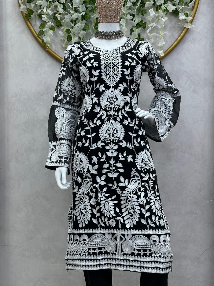 Chainstitch Work Kurta Set - Image 5