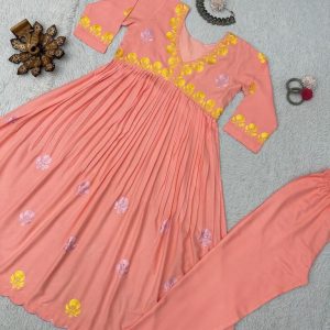 Embroidered Kurta Pant Set - Image 6