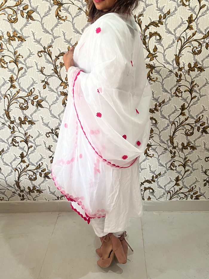 Signature Kurta Set with Dupatta - Image 5