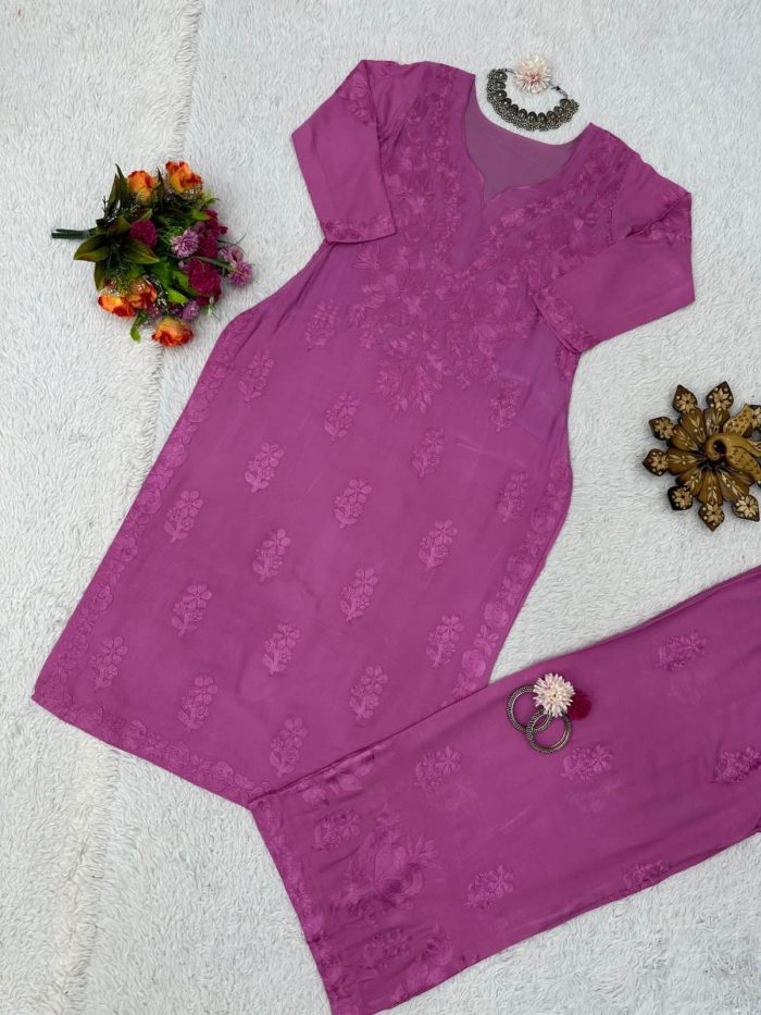 Chikankari Kurta Set - Image 6