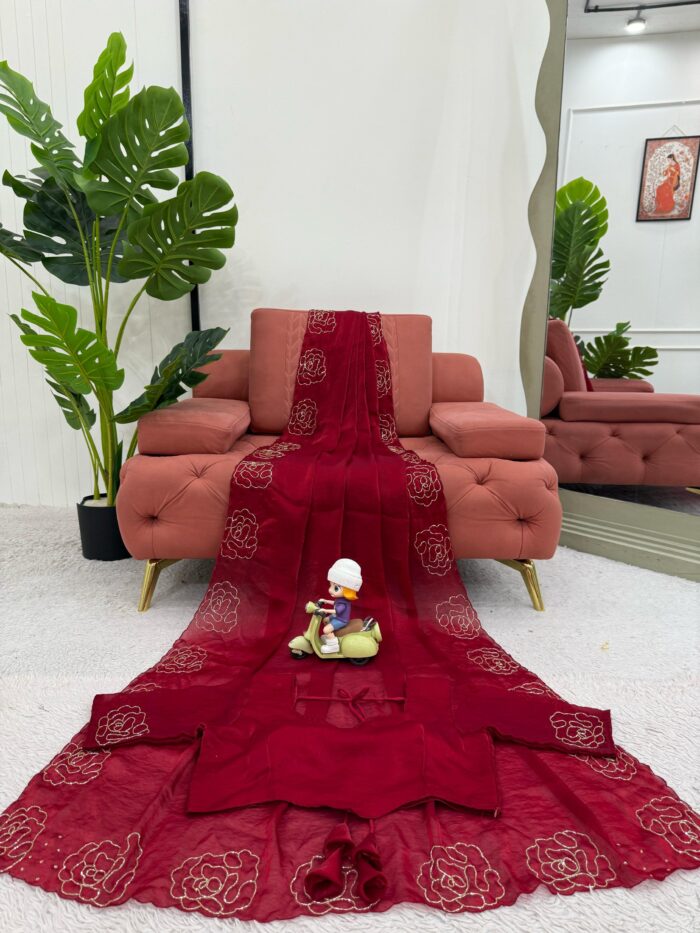 Rose Saree - Image 8