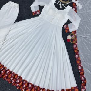 Basic and Beautiful Anarkali Set - Image 6