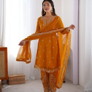 Embroidered Cut Work Kurta Set - Image 2