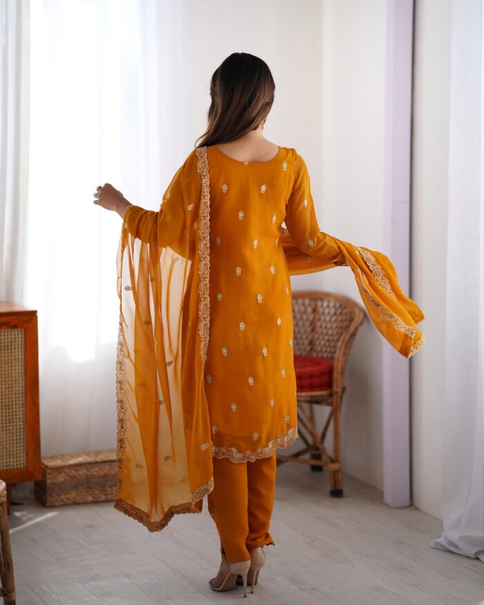 Embroidered Cut Work Kurta Set - Image 5