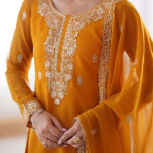 Embroidered Cut Work Kurta Set - Image 6