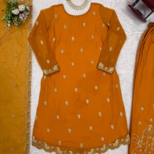 Embroidered Cut Work Kurta Set - Image 9